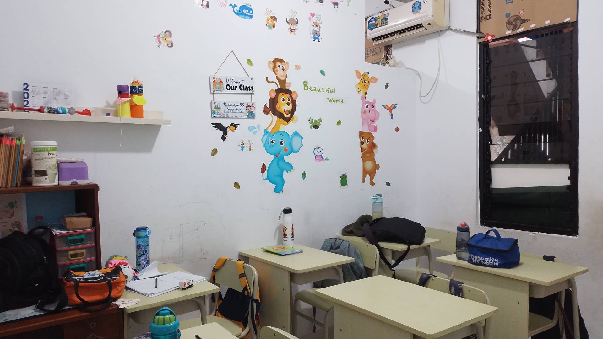 Ruang Kelas Dilengkapi Ac